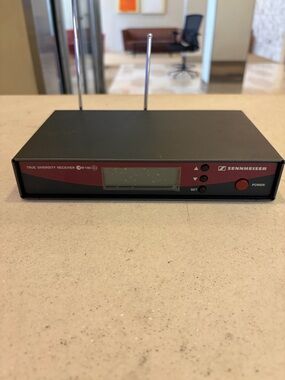 Sennheiser EM100 G2 Wireless Microphone  Receiver